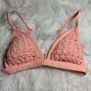 Xhilaration Size XS Bikini top only crochet & removable pads